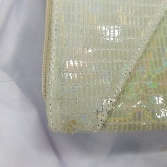 FARACHI LIME IRIDESCENT CLUTCH - Picture 7 of 8